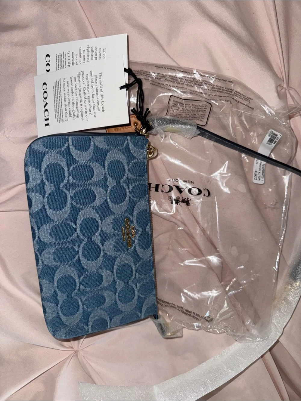 Coach Signature Denim Nolita 19